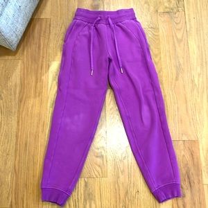 lululemon scuba joggers full length moonlight magenta size: 0